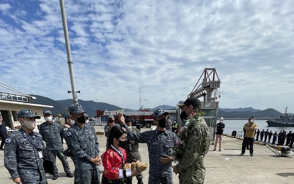 USS Annapolis Visits Republic of Korea During Western Pacific Deployment