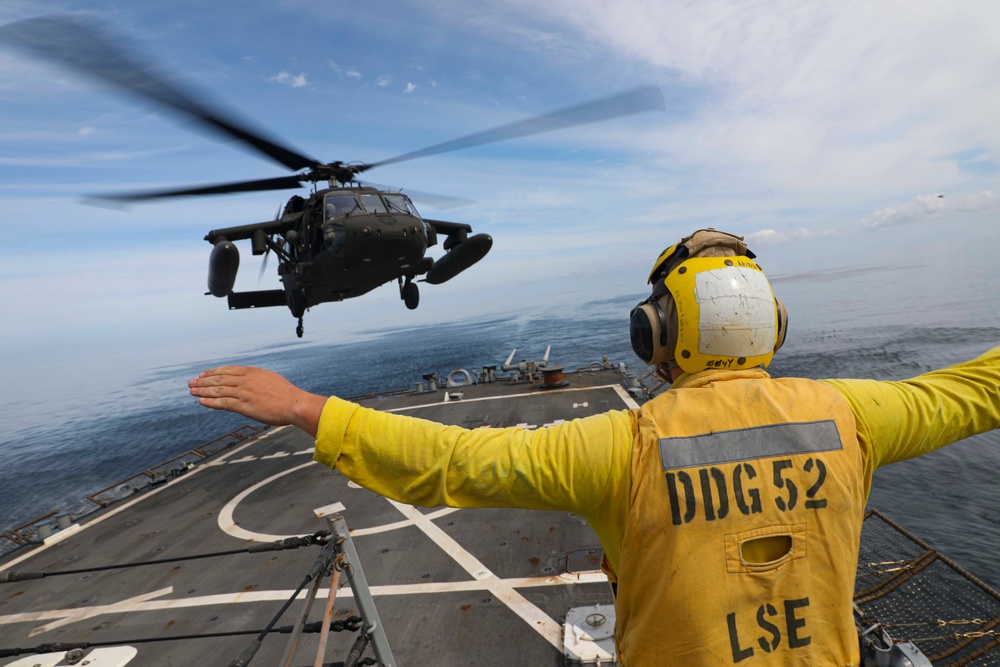 USS Barry (DDG 52) Conducts Deck-Landing Qualifications with Army 2nd Combat Aviation Brigade