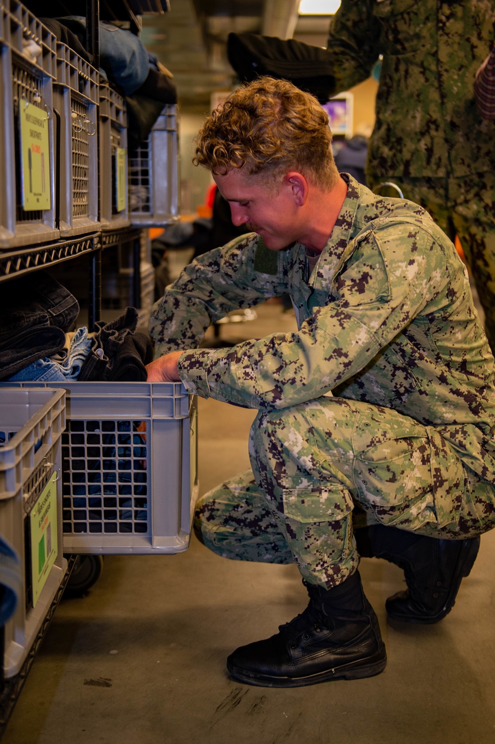 Ticonderoga-class cruiser USS Princeton (CG-59) Sailors Participate in Community Relations During SFFW