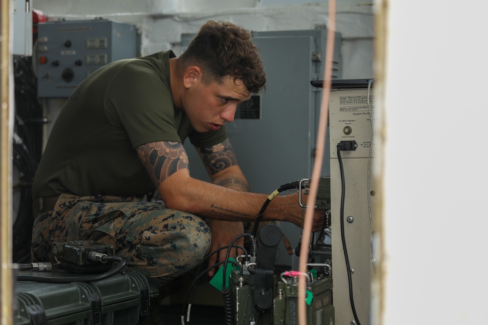 Resolute Dragon 22 | Marines and Sailors on USNS Dahl Execute Maritime Prepositioning Force Offload efforts