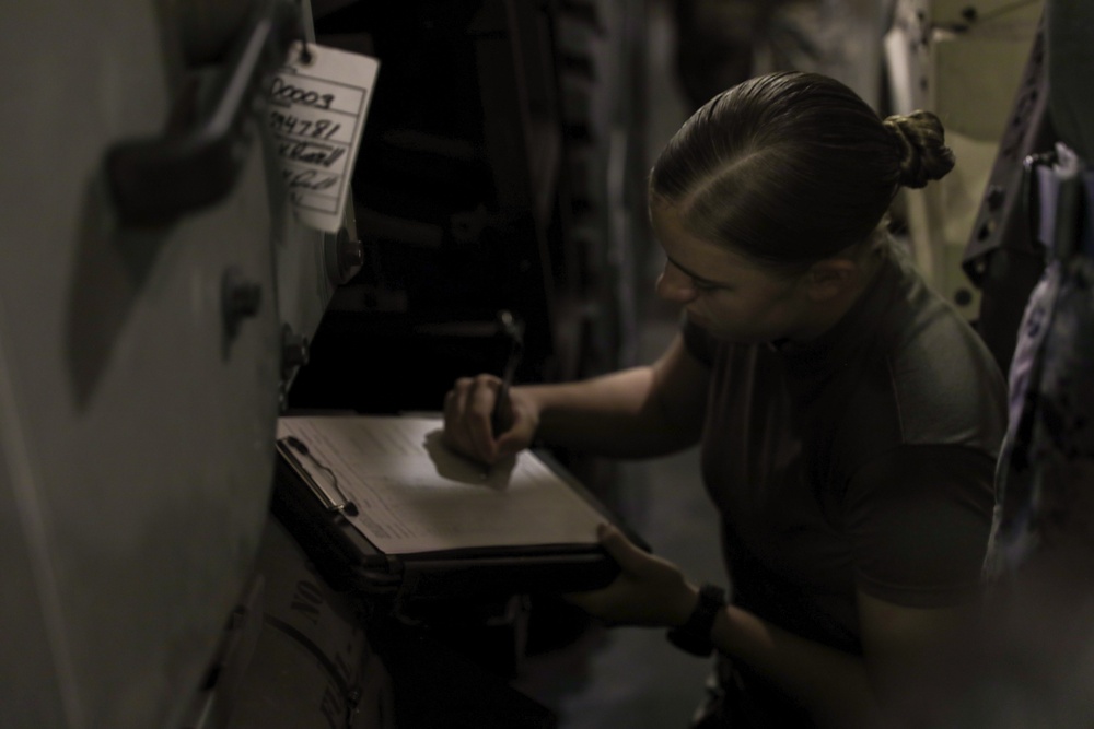 Resolute Dragon 22 | Marines and Sailors on USNS Dahl Execute Maritime Prepositioning Force Offload efforts