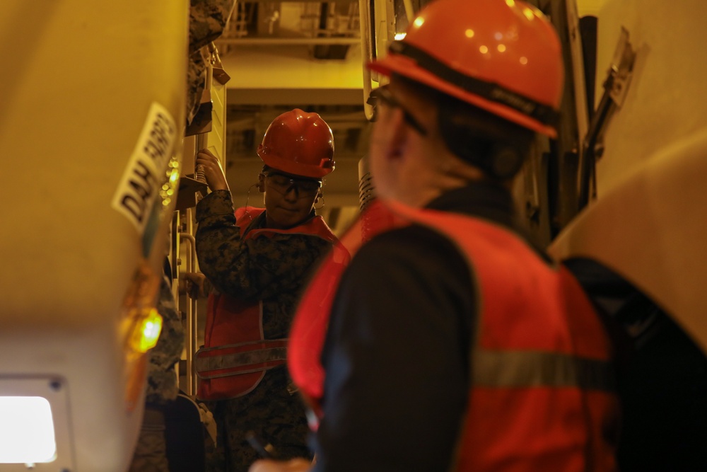 Resolute Dragon 22 | Marines and Sailors on USNS Dahl Execute Maritime Prepositioning Force Offload efforts