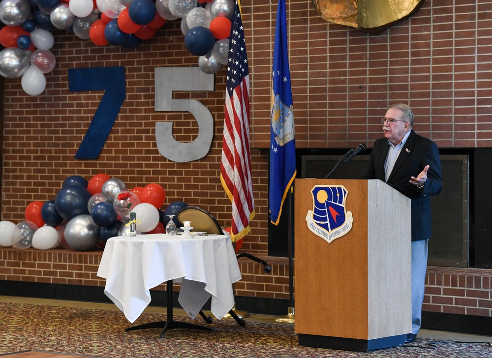 Arnold AFB celebrates Air Force 75th birthday