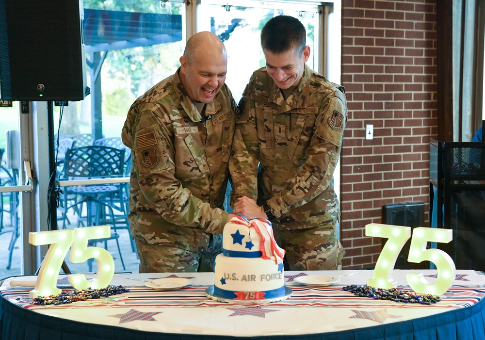 Arnold AFB celebrates Air Force 75th birthday