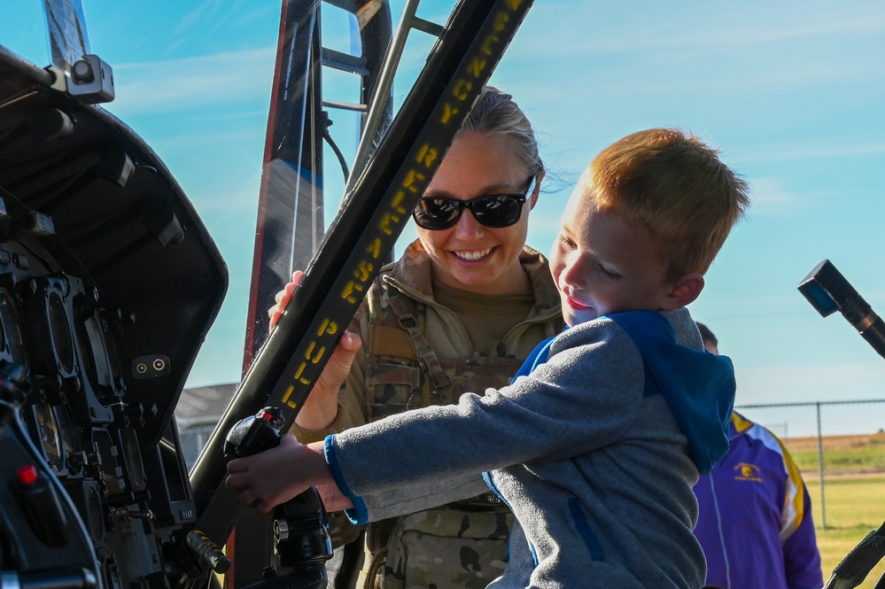 54th Helicopter Squadron Glenburn Public School Visit