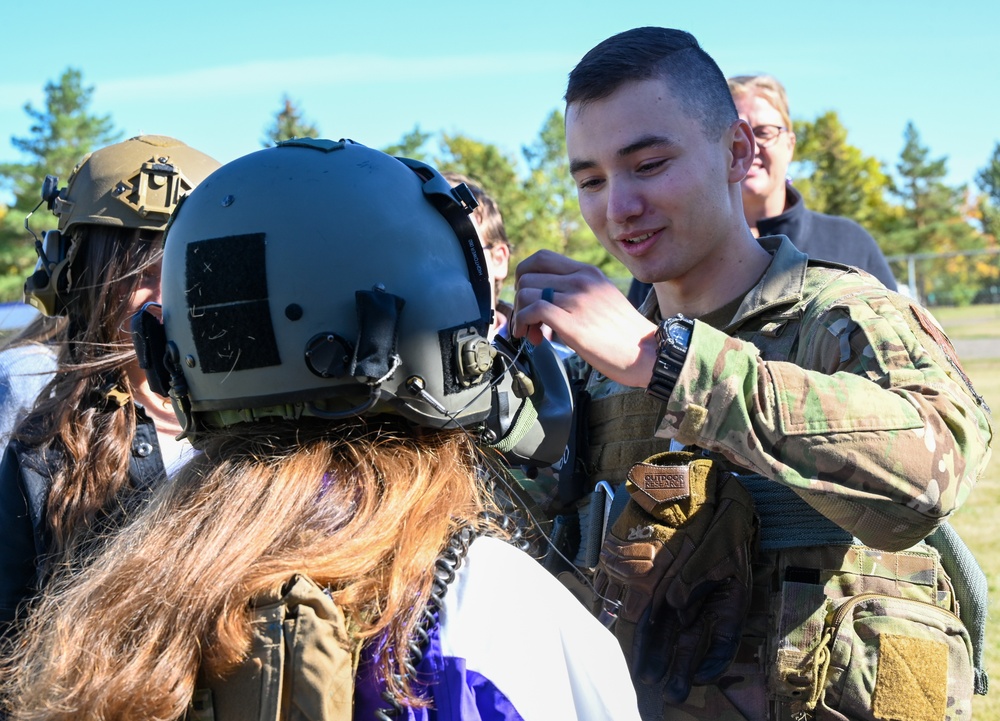 54th Helicopter Squadron Glenburn Public School Visit