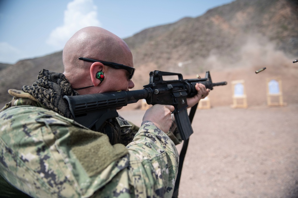 N39 Weapons Department at Camp Lemonnier conducts Live-fire exercise at Djibouti Range