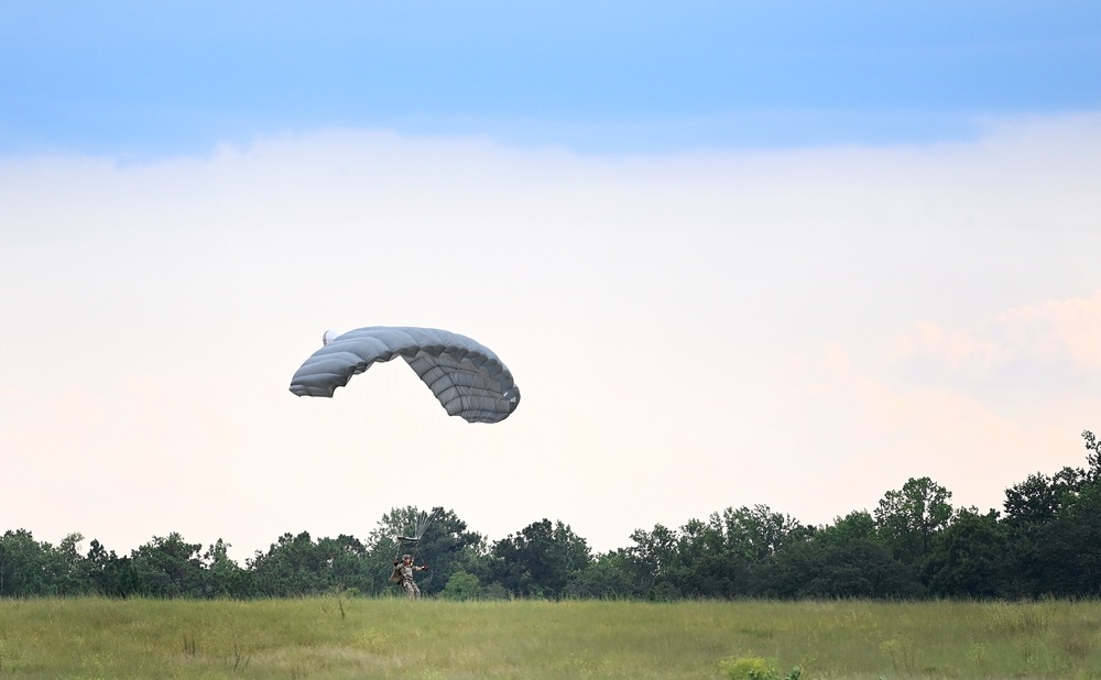 USAJFKSWCS Airborne Training