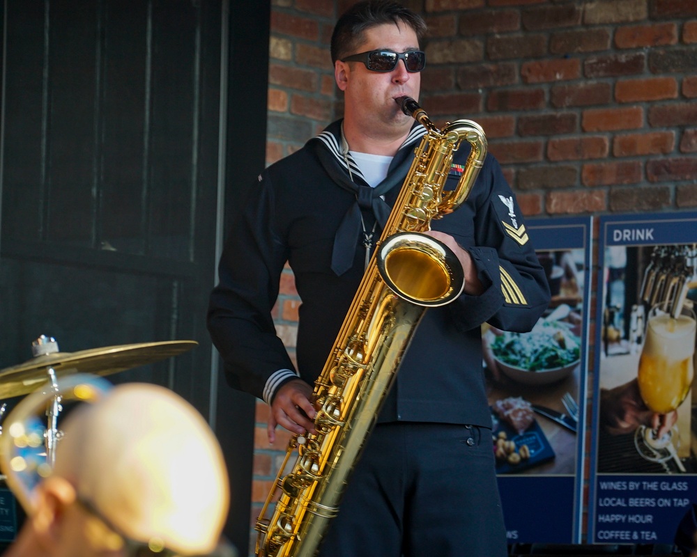 Navy Band Southwest Performs for San Francisco Fleet Week