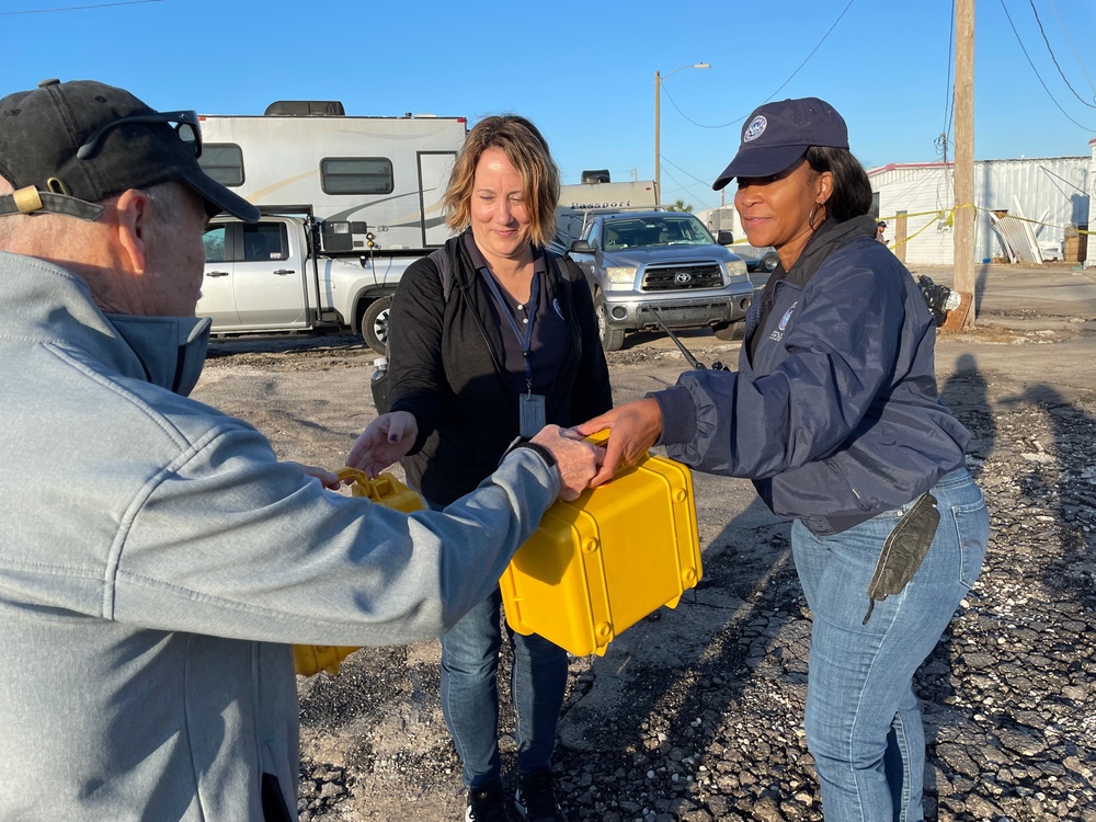 FEMA Disaster Survivor Assistance Teams Help After Hurricane Ian