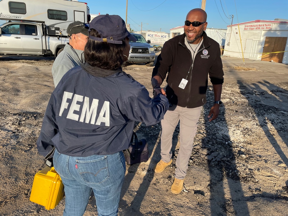 FEMA Disaster Survivor Assistance Teams Help After Hurricane Ian