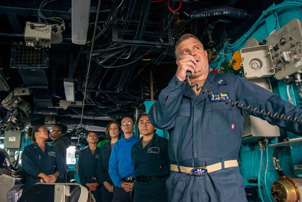 Commander, Carrier Strike Group 11 Visits Chung-Hoon