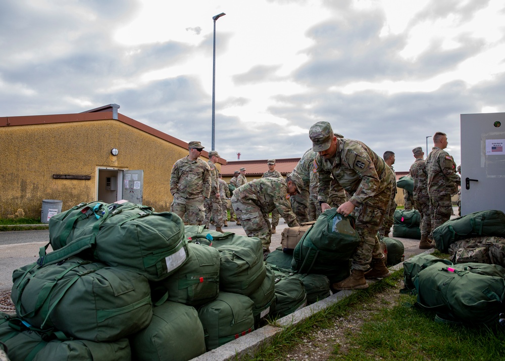 TF Nighthawk Soldiers arrive in Germany