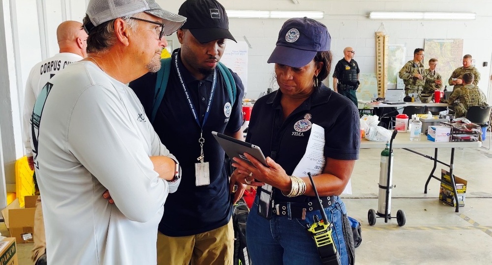 FEMA Disaster Survivor Assistance Teams Help After Hurricane Ian