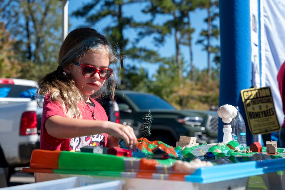 STARBASE hosts STEM fair for 5th graders