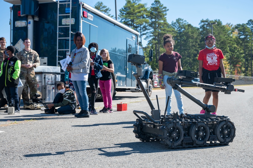 STARBASE hosts STEM fair for 5th graders