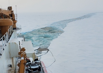 U.S. Coast Guard Cutter Healy reaches the North Pole