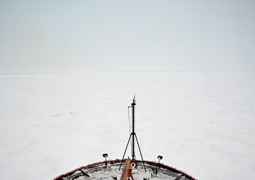 U.S. Coast Guard Cutter Healy reaches the North Pole