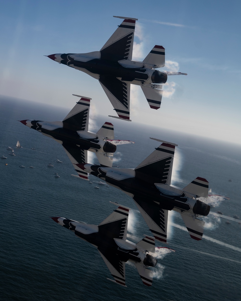 Thunderbirds shred the skies in Surf City