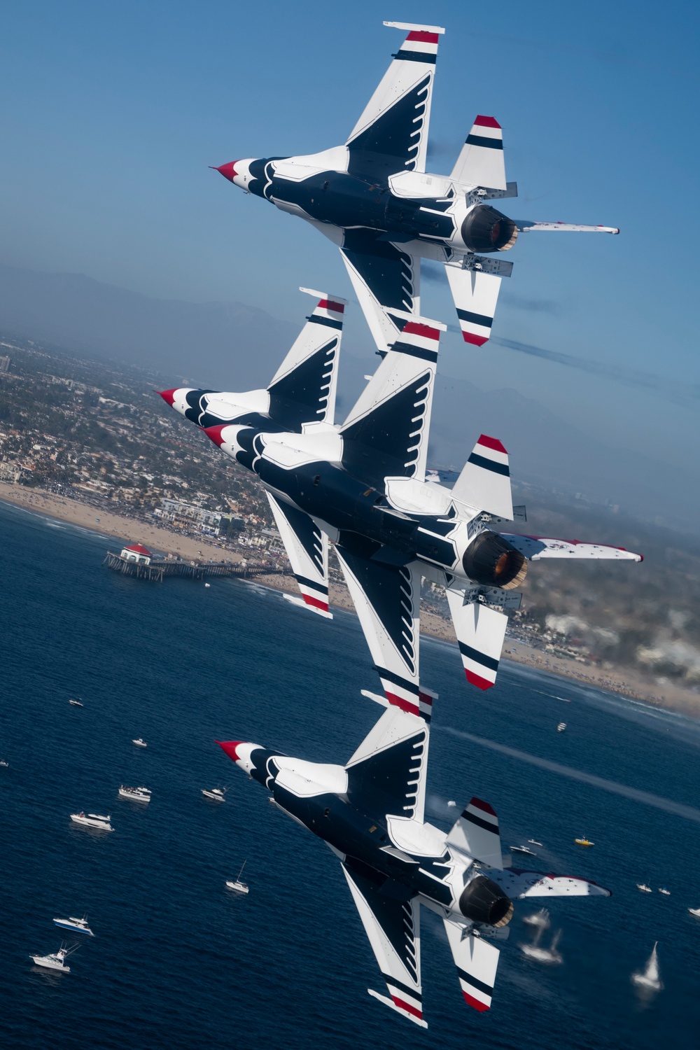 Thunderbirds shred the skies in Surf City