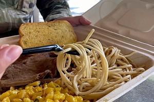 MCAS Iwakuni chow hall cooks up a storm  (Radio)
