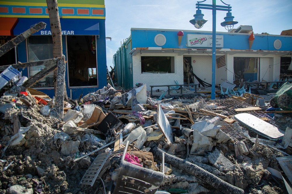 Hurricane Ian debris on Fort Myers Beach