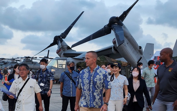 MCIPAC Commanding General welcomes Parliamentary Vice-Minister for Foreign Affairs to Camp Foster and MCAS Futenma