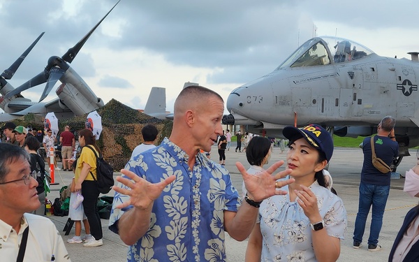 MCIPAC Commanding General welcomes Parliamentary Vice-Minister for Foreign Affairs to Camp Foster and MCAS Futenma