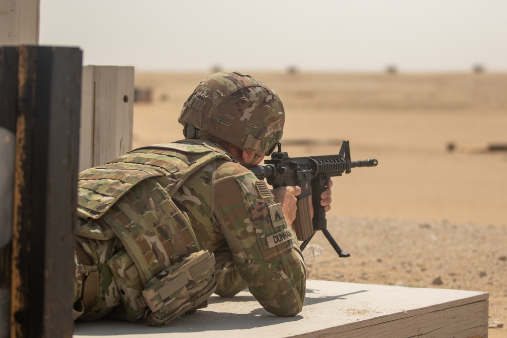 Santa Fe Soldiers Conduct Individual Weapons Qualification