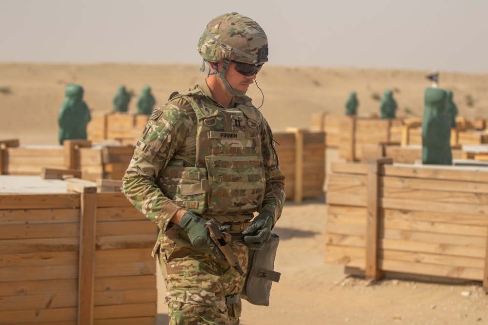 Santa Fe Soldiers Conduct Individual Weapons Qualification