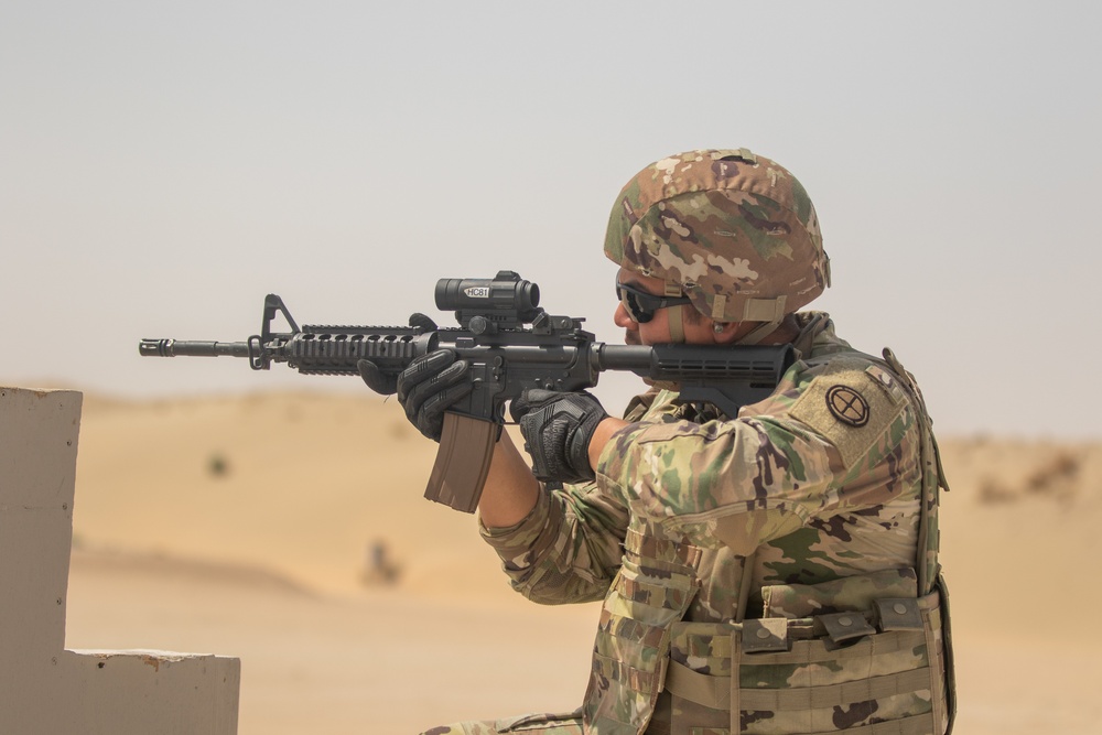 Santa Fe Soldiers Conduct Individual Weapons Qualification