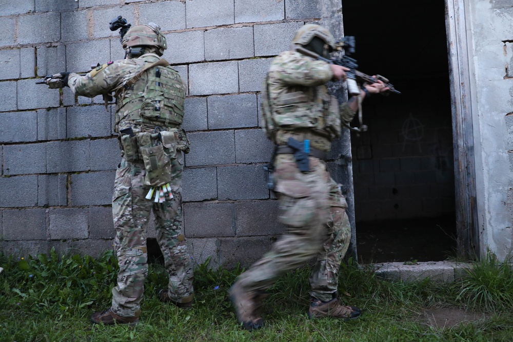 10th Special Forces Group conducts CQB with United Kingdom Royal Marines