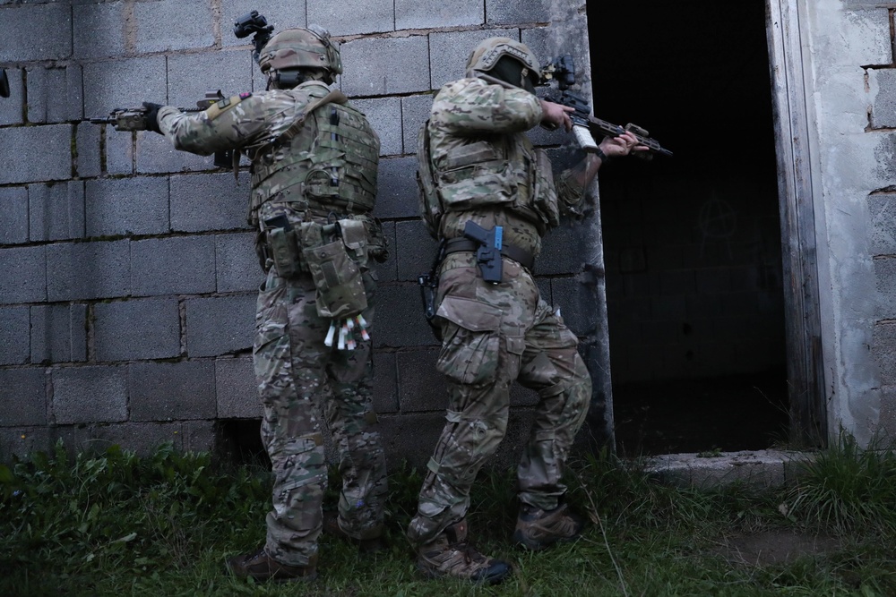 10th Special Forces Group conducts CQB with United Kingdom Royal Marines