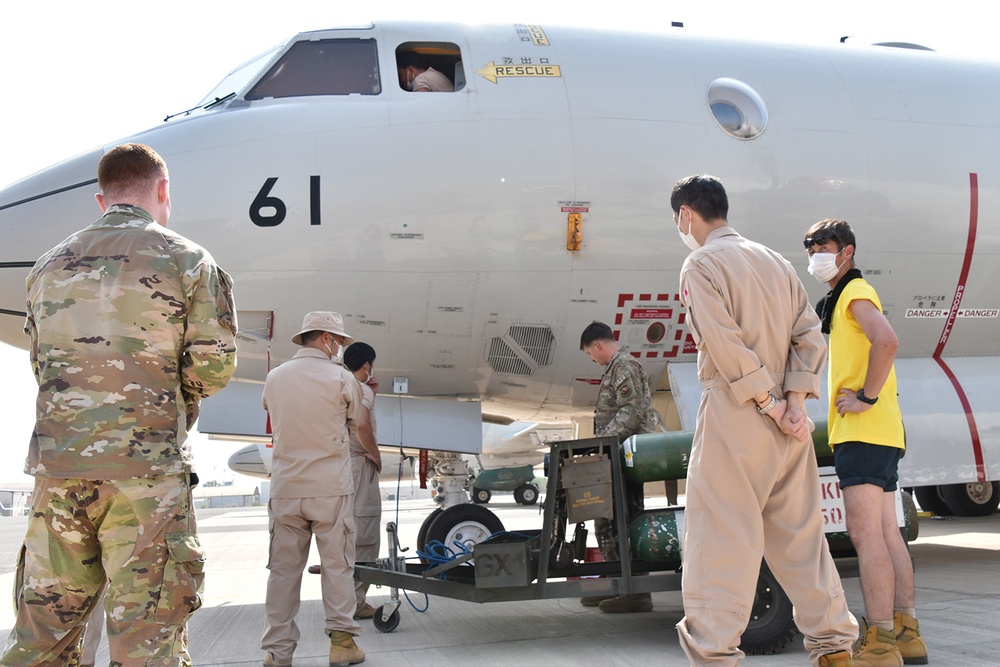 75th EAS Airmen helping Japanese partners