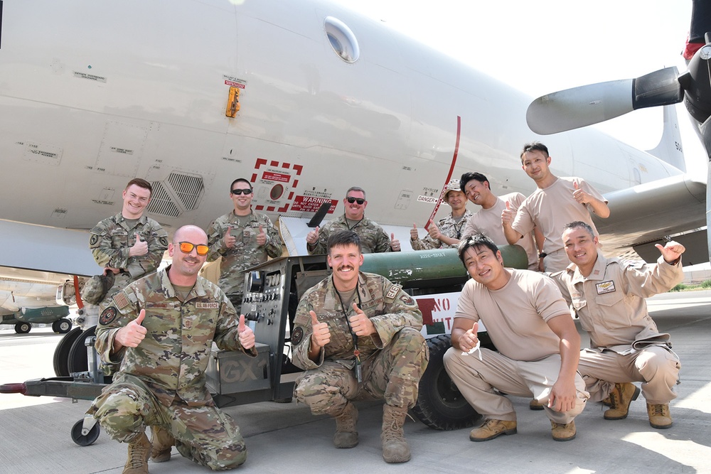 75th EAS Airmen helping Japanese partners