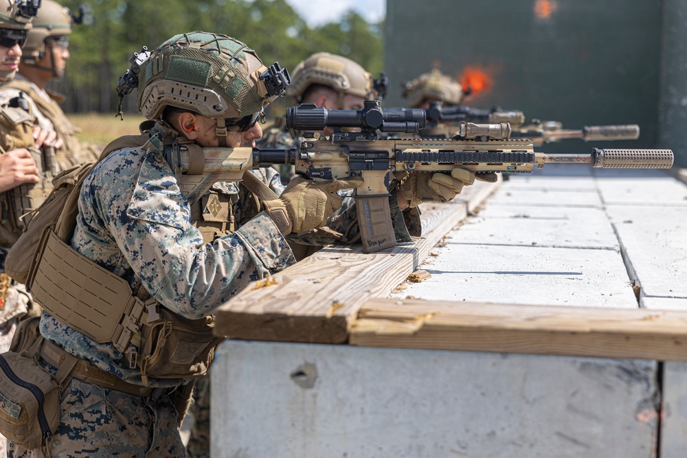 DVIDS - Images - 1/6 MCCRE: Live-Fire Attacks [Image 4 of 4]