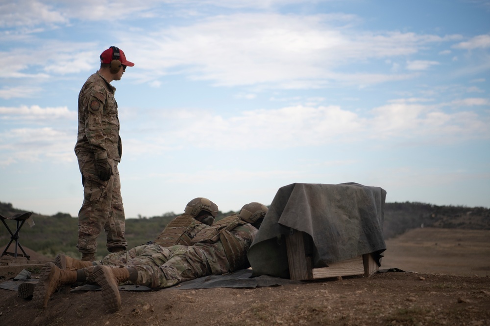 Lightweight machine gun training