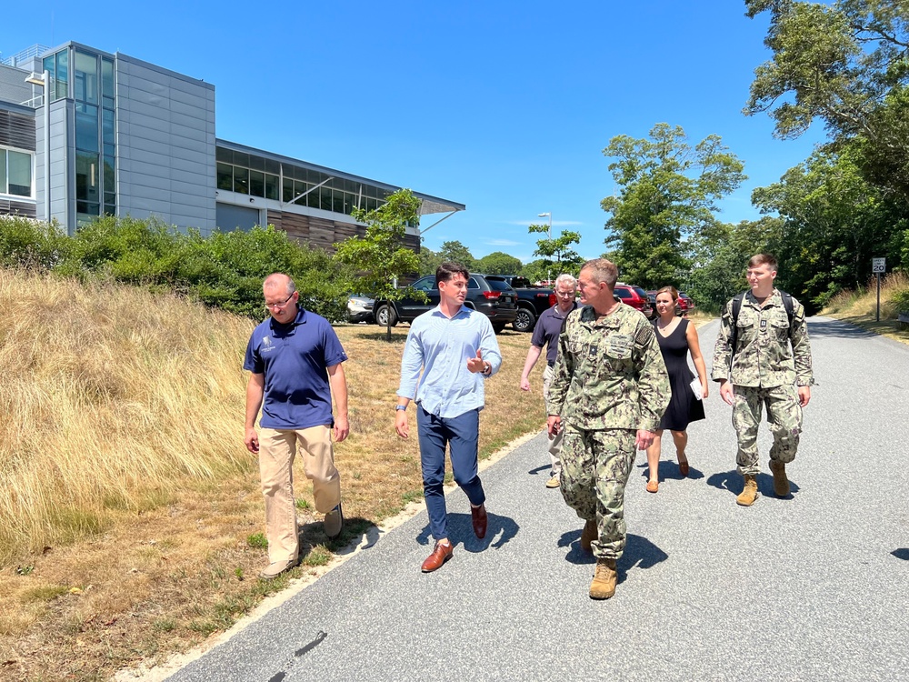 Admiral Piret Visits Woods Hole Oceanographic Institution