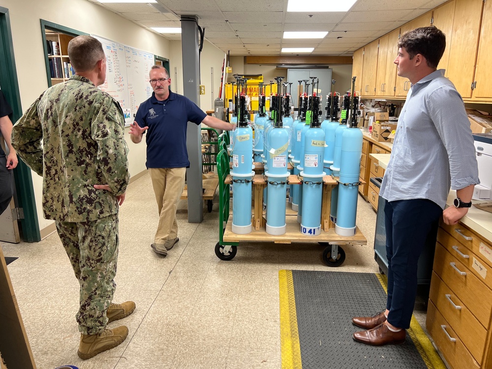 Admiral Piret Visits Woods Hole Oceanographic Institution