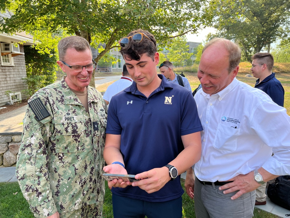 Admiral Piret Visits Woods Hole Oceanographic Institution