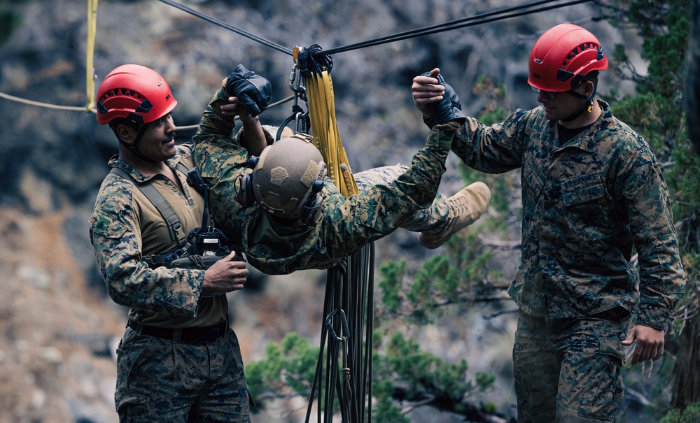 Hanging by a thread: 2/1 Marines participate in gorge crossing training