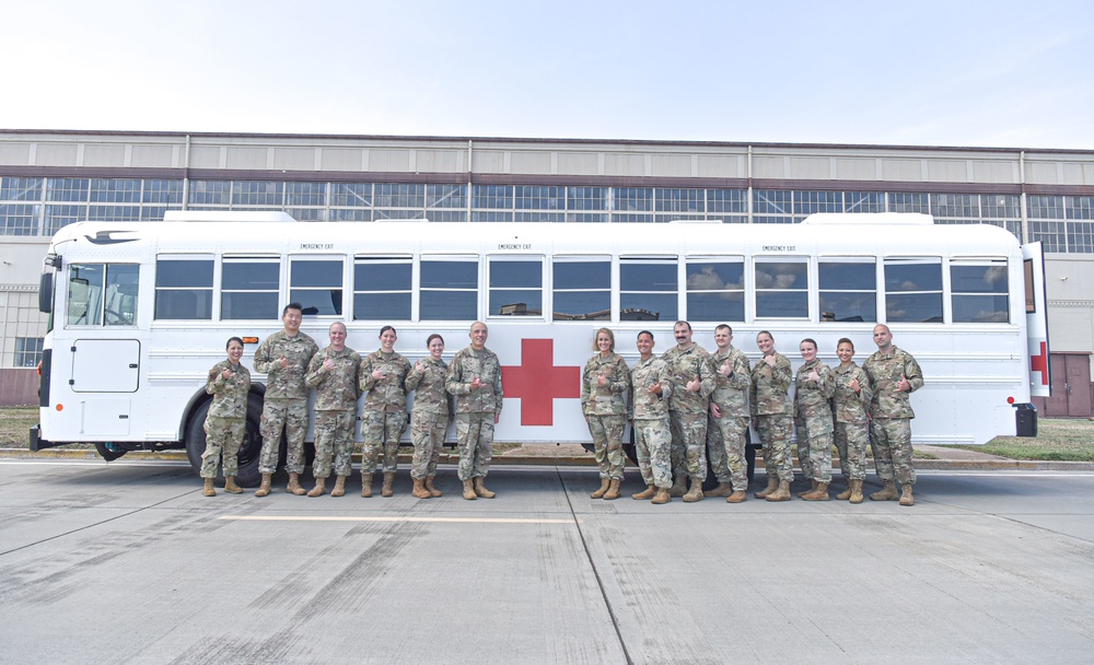 AIR FORCE SURGEON GENERAL VISITS 15TH MEDICAL GROUP