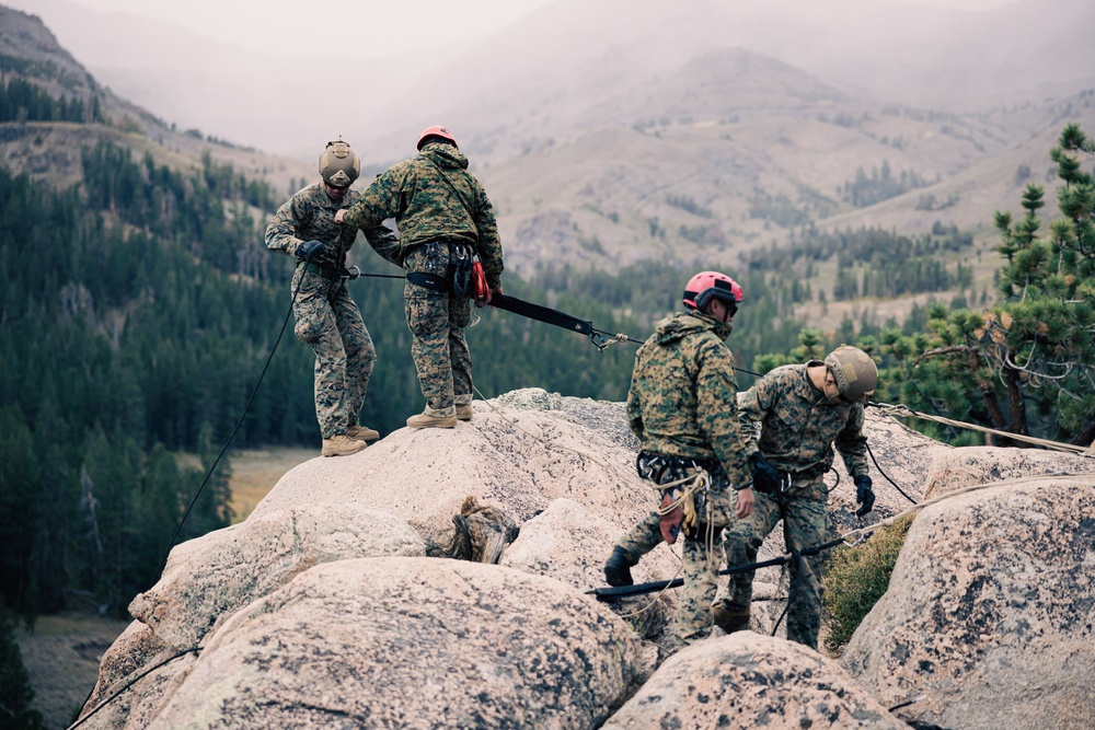 Descending uncertainty: 2/1 Marines participate in rappelling training