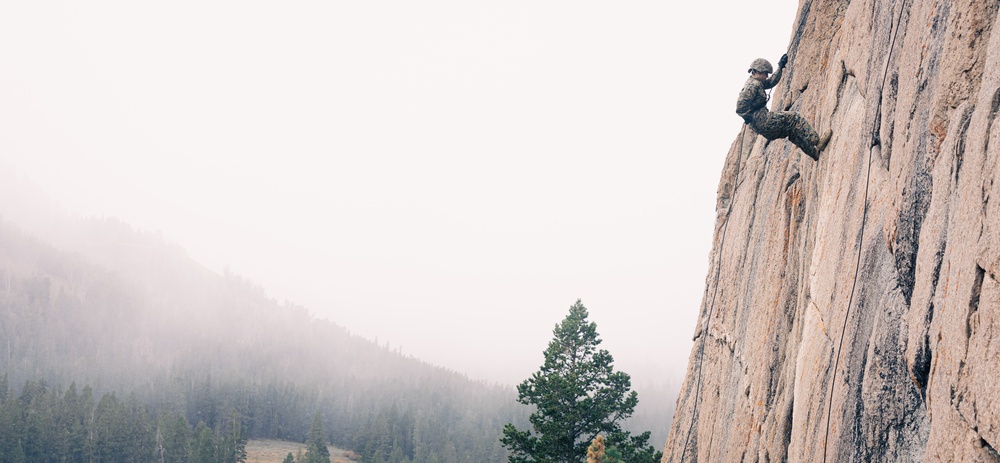 Descending uncertainty: 2/1 Marines participate in rappelling training