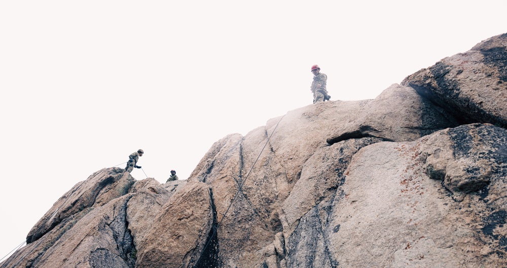 Descending uncertainty: 2/1 Marines participate in rappelling training