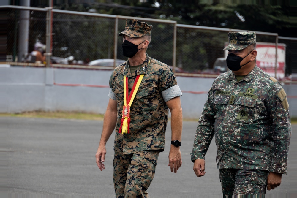 Philippine and U.S. Marine Corps leaders meet during KAMANDAG 6