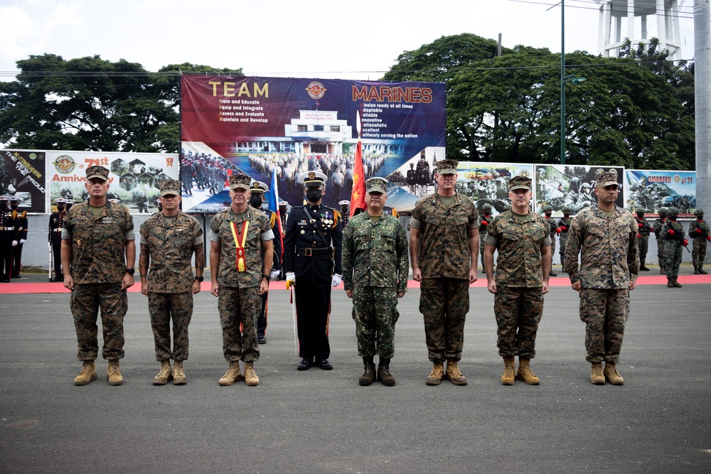 Philippine and U.S. Marine Corps leaders meet during KAMANDAG 6