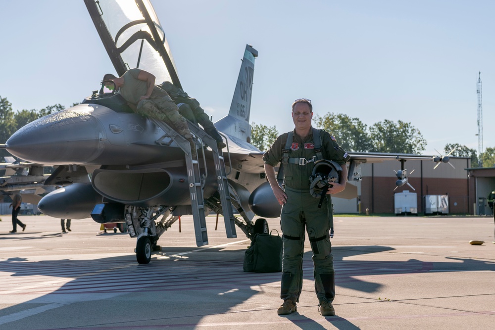 121st Commander Flies with the 180th