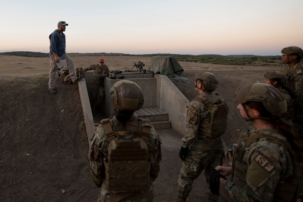 Lightweight machine gun training