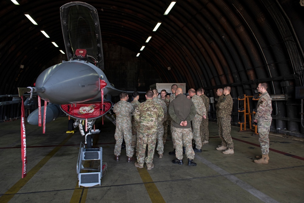 NATO Firefighters Train Together